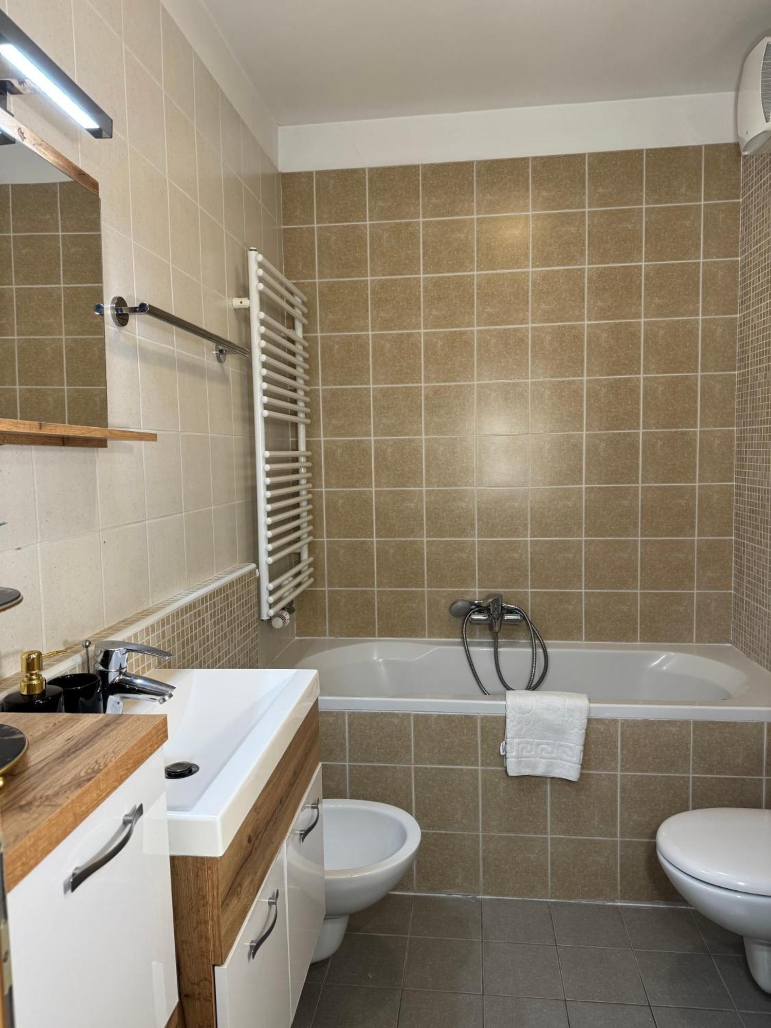 Titanium Apartamento Izola Exterior foto